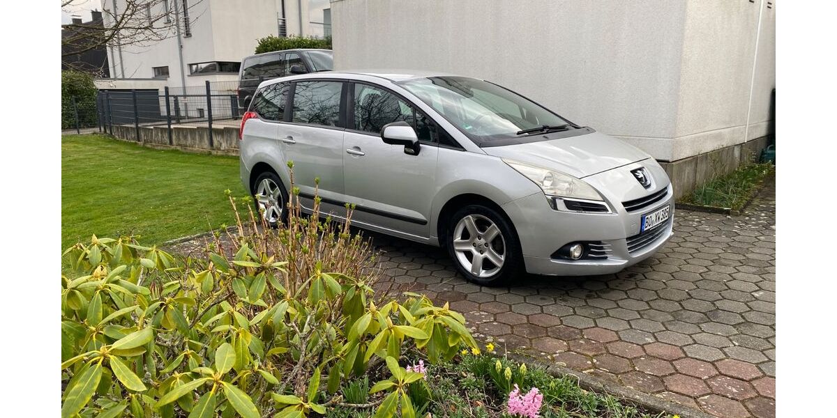 Peugeot 5008 200.000 km 4.300 &euro; Bochum 44892