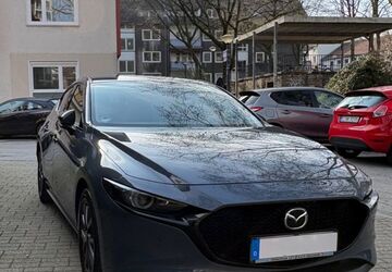 Mazda 3 147.360 km 16.500 &euro; Essen 45128