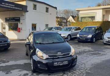 Kia Rio 180.000 km 2.999 &euro; Wuppertal 42327