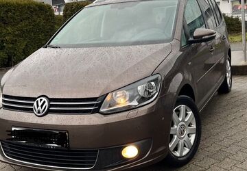 VW Touran 190.000 km 5.900 &euro; Wuppertal 42115