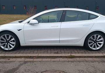 Tesla Model 3 156.960 km 20.999 &euro; Hattingen 45527