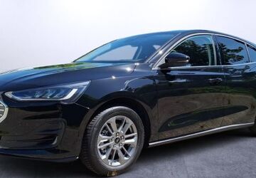 Ford Focus 9.900 km 25.690 &euro; Recklinghausen 45659