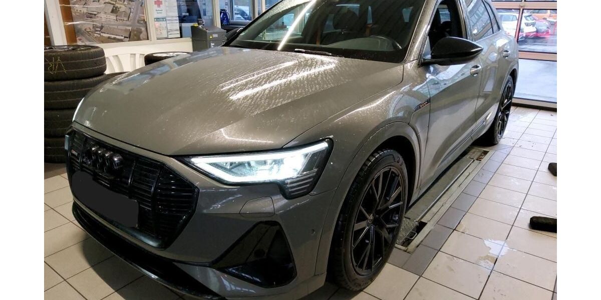 Audi e-tron 118.603 km 34.725 &euro; Hagen 58091