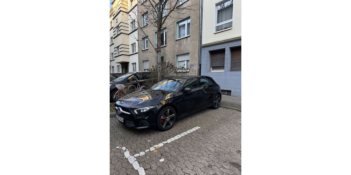 Mercedes-Benz A 180 99.000 km 19.800 &euro; Wuppertal 42119