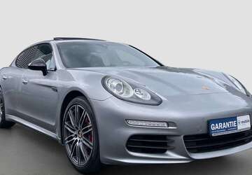 Porsche Panamera 168.000 km 27.790 &euro; Mülheim 45476