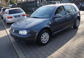 VW Golf 181.000 km 1.450 &euro; Bochum 44793