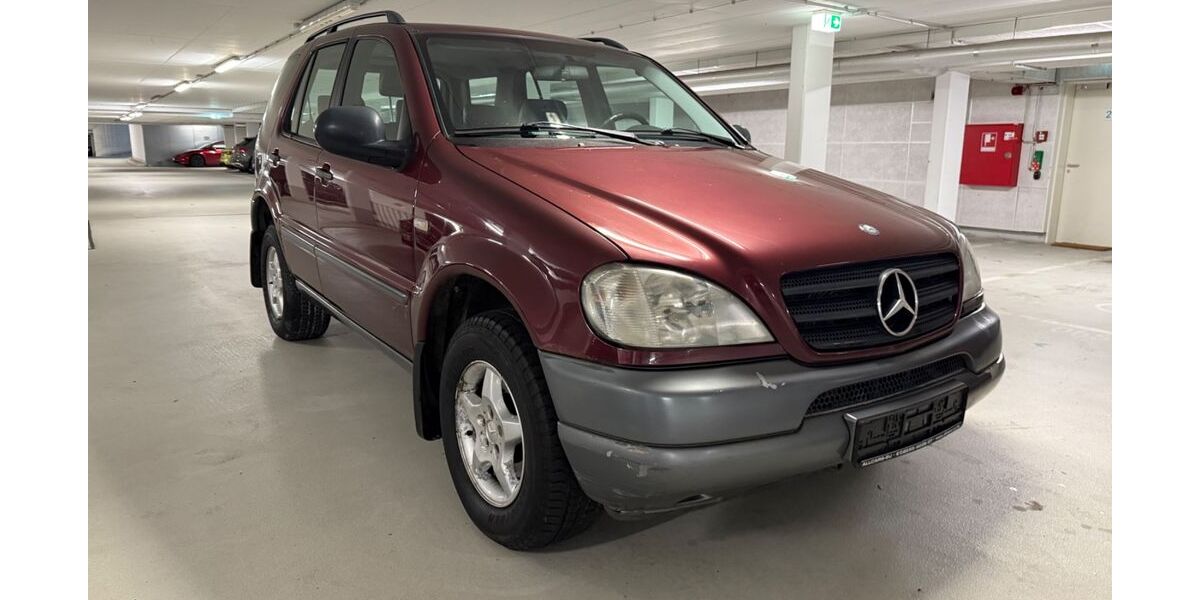 Mercedes-Benz ML 320 198.000 km 3.999 &euro; Essen 45326