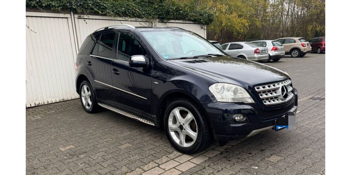 Mercedes-Benz ML 300 264.000 km 11.000 &euro; Essen 45128