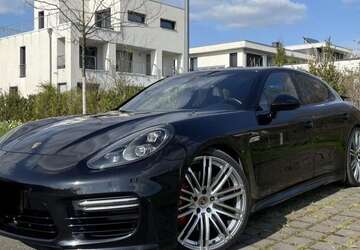 Porsche Panamera 124.000 km 45.199 &euro; Gelsenkirchen 45897