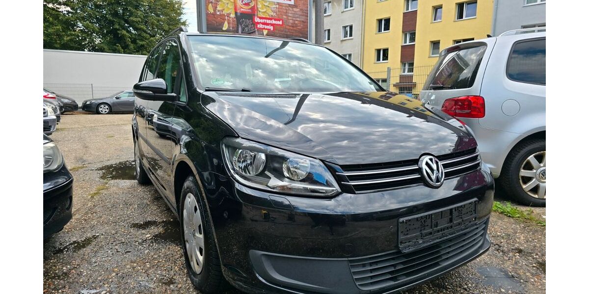 VW Touran 210.000 km 5.900 &euro; Essen 45144