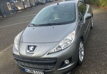 Peugeot 207 64.000 km 8.000 &euro; Wuppertal 42117