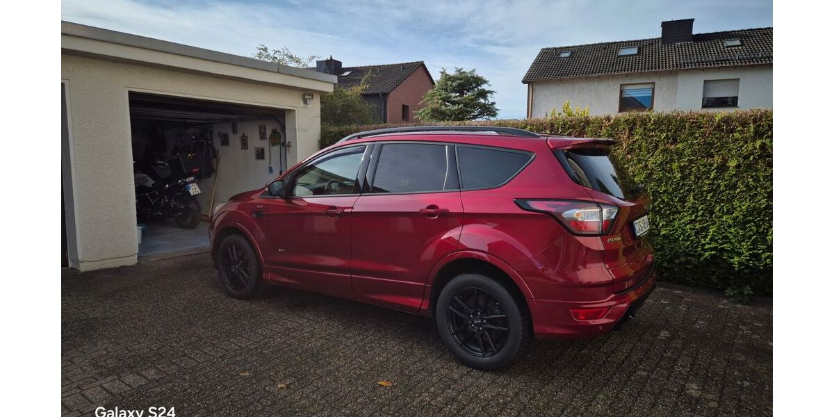 Ford Kuga 70.500 km 14.555 &euro; Castrop-Rauxel 44577