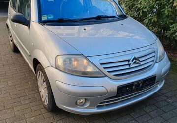 Citroen C3 128.229 km 2.399 &euro; Essen 45144