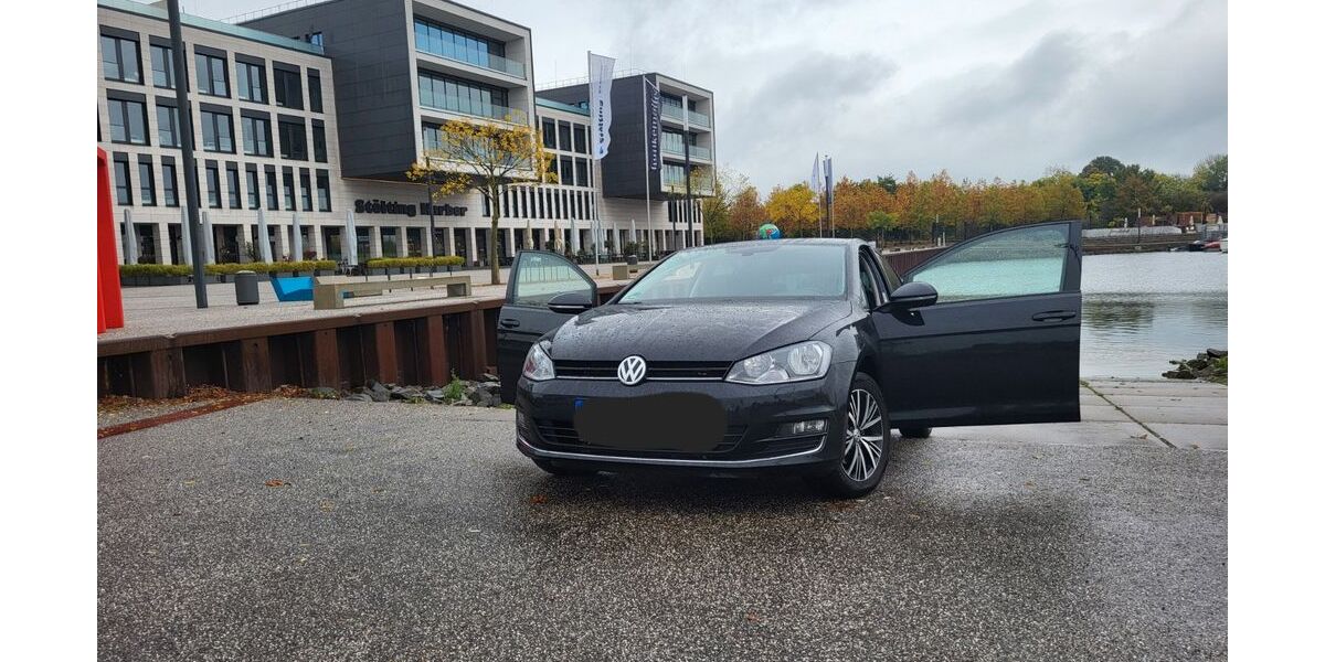 VW Golf 176.000 km 8.800 &euro; Essen 45327