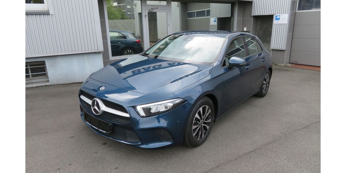 Mercedes-Benz A 180 4.185 km 23.999 &euro; Heiligenhaus 42579