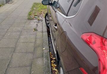 Peugeot 2008 93.000 km 6.999 &euro; Witten 58452