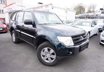 Mitsubishi Pajero 147.000 km 11.990 &euro; Wuppertal 42109