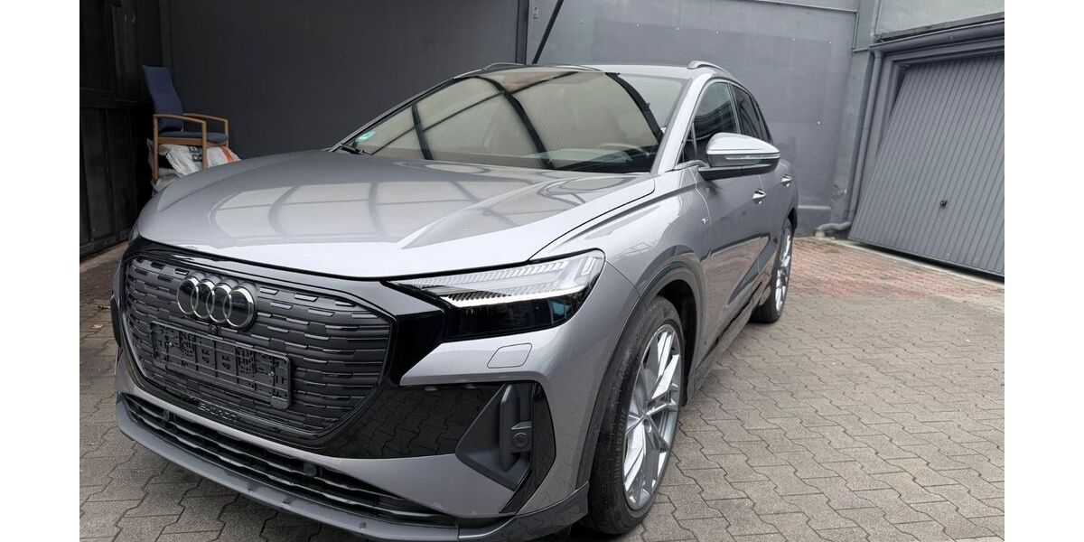 Audi Q4 e-tron 33.146 km 37.999 &euro; Mülheim an der Ruhr 45468