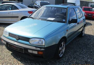 VW Golf 121.584 km 2.499 &euro; Selm 59379