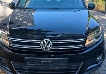 VW Tiguan 77.000 km 9.500 &euro; Bochum 44805