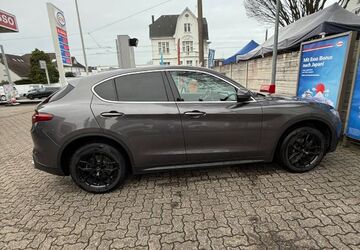Alfa Romeo Stelvio 135.000 km 17.200 &euro; Dortmund 44269