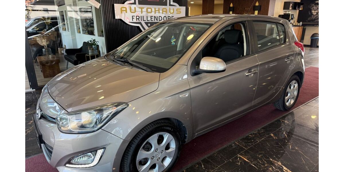 Hyundai i20 90.564 km 7.950 &euro; Essen 45139