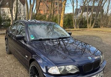 BMW 318 237.769 km 2.100 &euro; Recklinghausen 45661