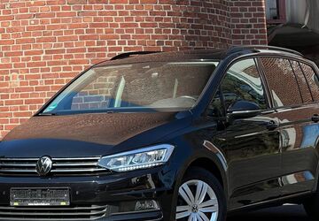 VW Touran 262.000 km 17.989 &euro; Wuppertal 42283