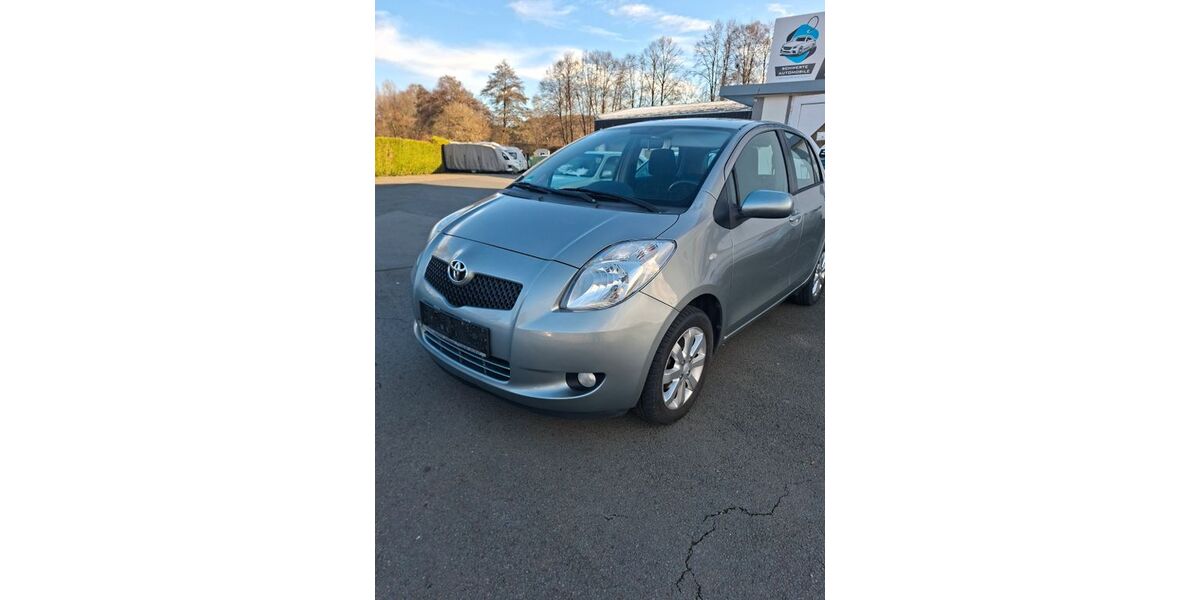 Toyota Yaris 77.000 km 3.999 &euro; Schwerte 58239