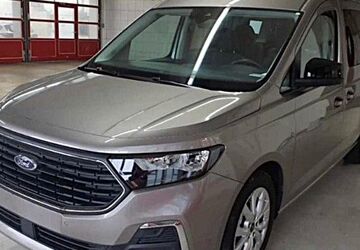 Ford Grand Tourneo 19.600 km 32.980 &euro; Essen 45307