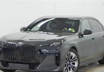 BMW 740 32.356 km 99.940 &euro; Gelsenkirchen 45897