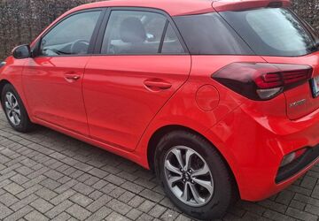 Hyundai i20 99.000 km 8.490 &euro; wuppertal 42277