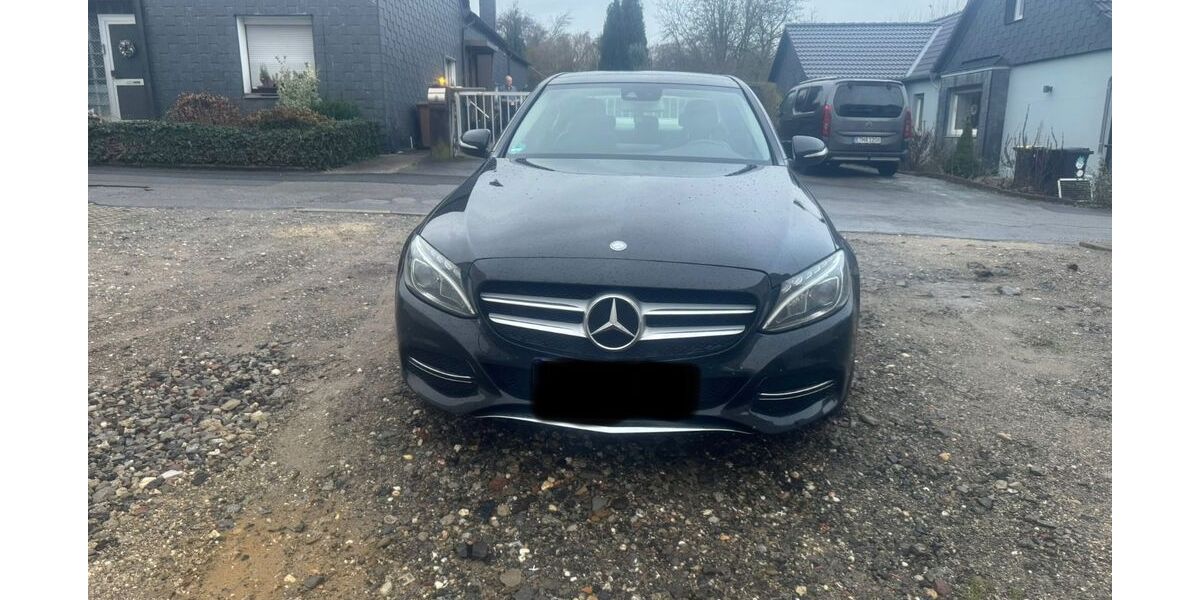 Mercedes-Benz C 250 142.413 km 16.999 &euro; Mülheim an der Ruhr 45472