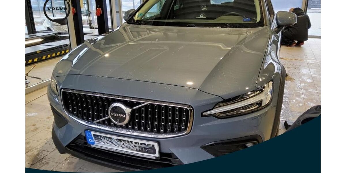 Volvo V60 Cross Country 23.983 km 37.490 &euro; Essen-Kray 45309