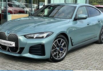 BMW i4 14.638 km 52.870 &euro; Mülheim 45472