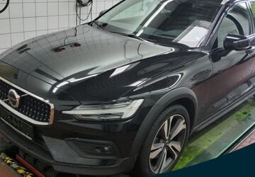 Volvo V60 Cross Country 47.350 km 39.890 &euro; Witten 58453