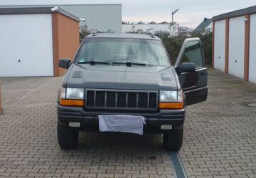 Jeep Grand Cherokee 225.619 km 7.950 &euro; Bochum 44867