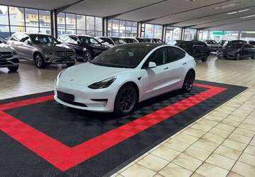 Tesla Model 3 33.197 km 28.900 &euro; Oberhausen 46047