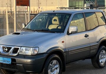 Nissan Terrano 70.000 km 9.999 &euro; Bottrop 46238