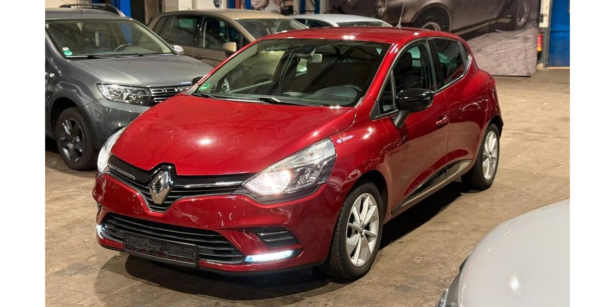 Renault Clio 112.000 km 8.890 &euro; Wuppertal 42349