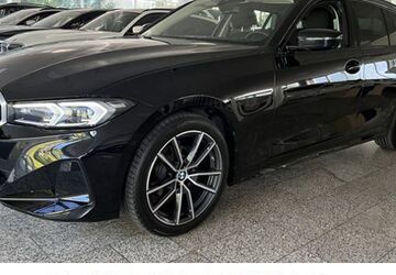 BMW 318 18.609 km 35.985 &euro; Wuppertal 42329