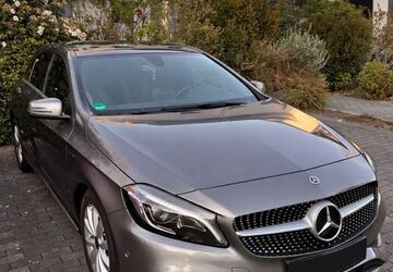 Mercedes-Benz A 180 129.100 km 16.500 &euro; Mülheim an der Ruhr 45481