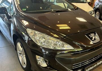 Peugeot 308 115.000 km 7.999 &euro; Bochum 44791
