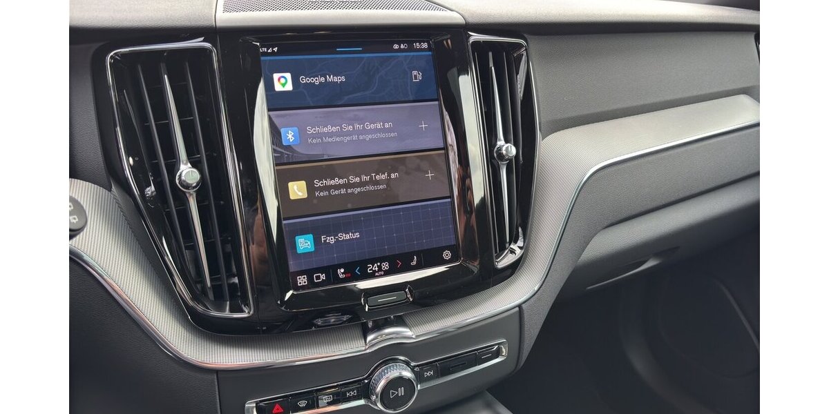 Volvo XC60 Plus Dark AWD Pano H&K ACC 360° Leder 7.905 km 35.600 &euro; Wuppertal 42327