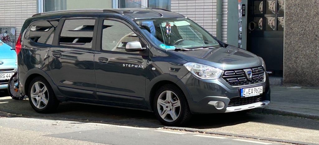 Dacia Lodgy 82.002 km 11.300 &euro; Essen 45355