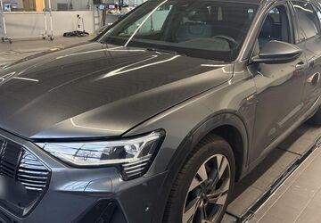 Audi e-tron 43.165 km 34.840 &euro; Hagen 58091