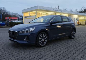 Hyundai i30 141.000 km 8.990 &euro; Hattingen 45527