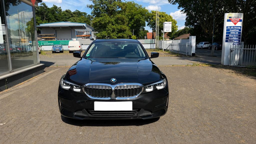 BMW 320 105.000 km 21.500 &euro; Bochum 44805