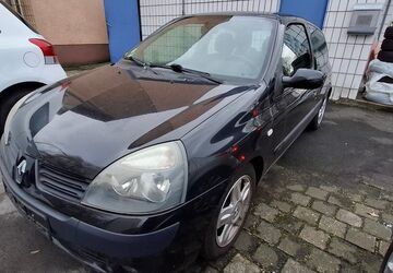 Renault Clio 84.000 km 2.490 &euro; Dortmund 44339