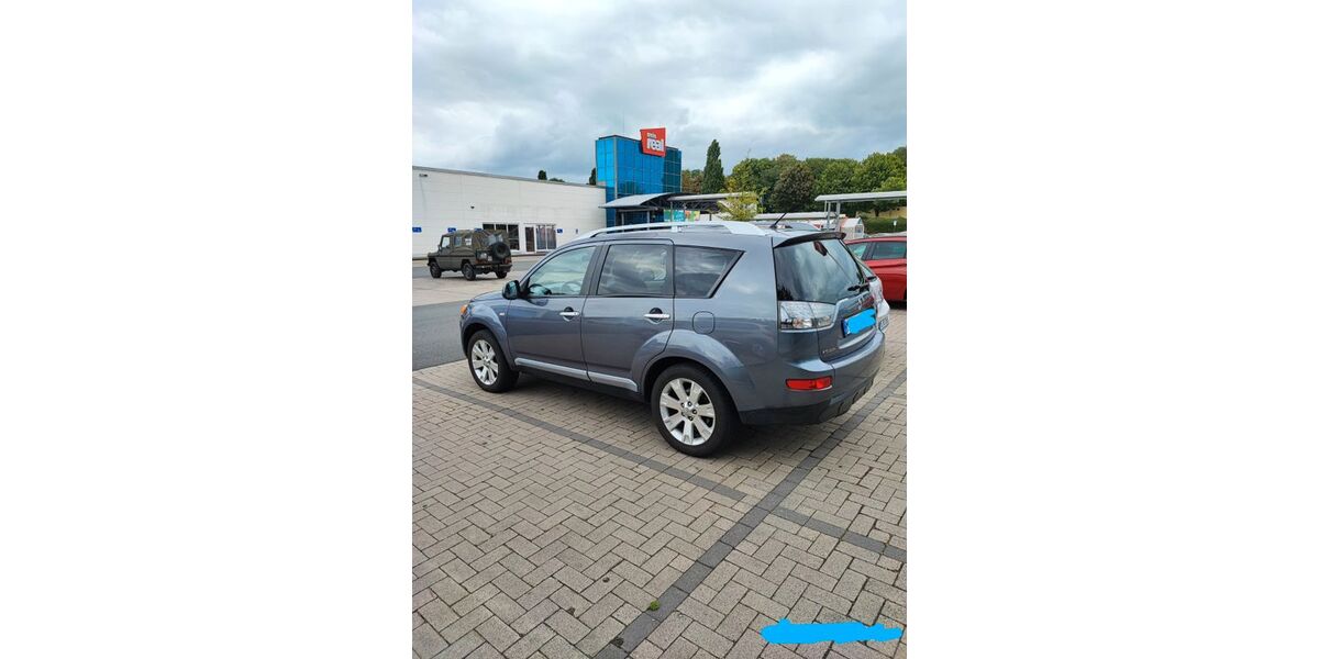 Mitsubishi Outlander 223.000 km 7.100 &euro; Velbert 42549